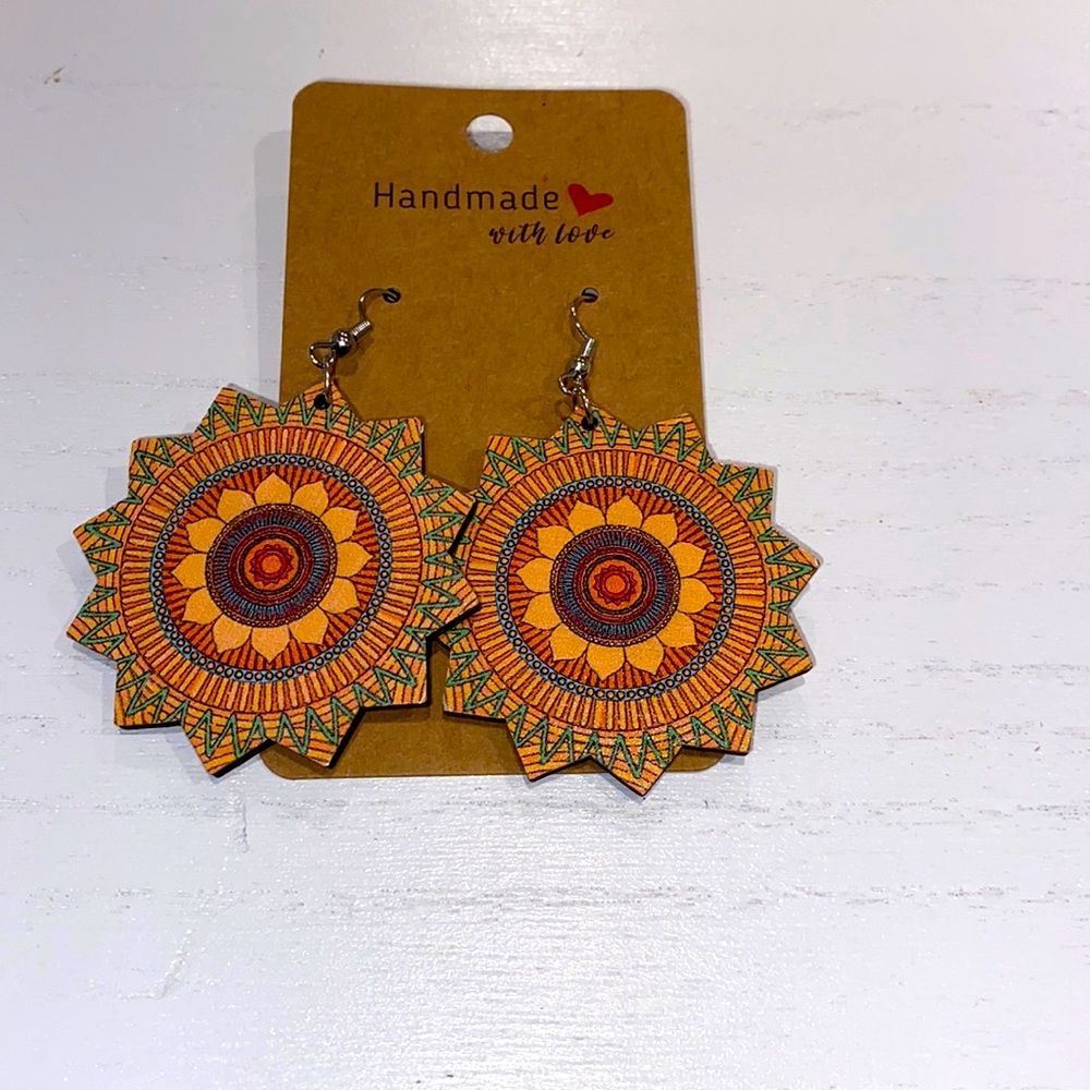 Wooden dangle earrings